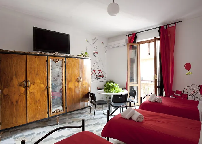 Martini Bed Hotel